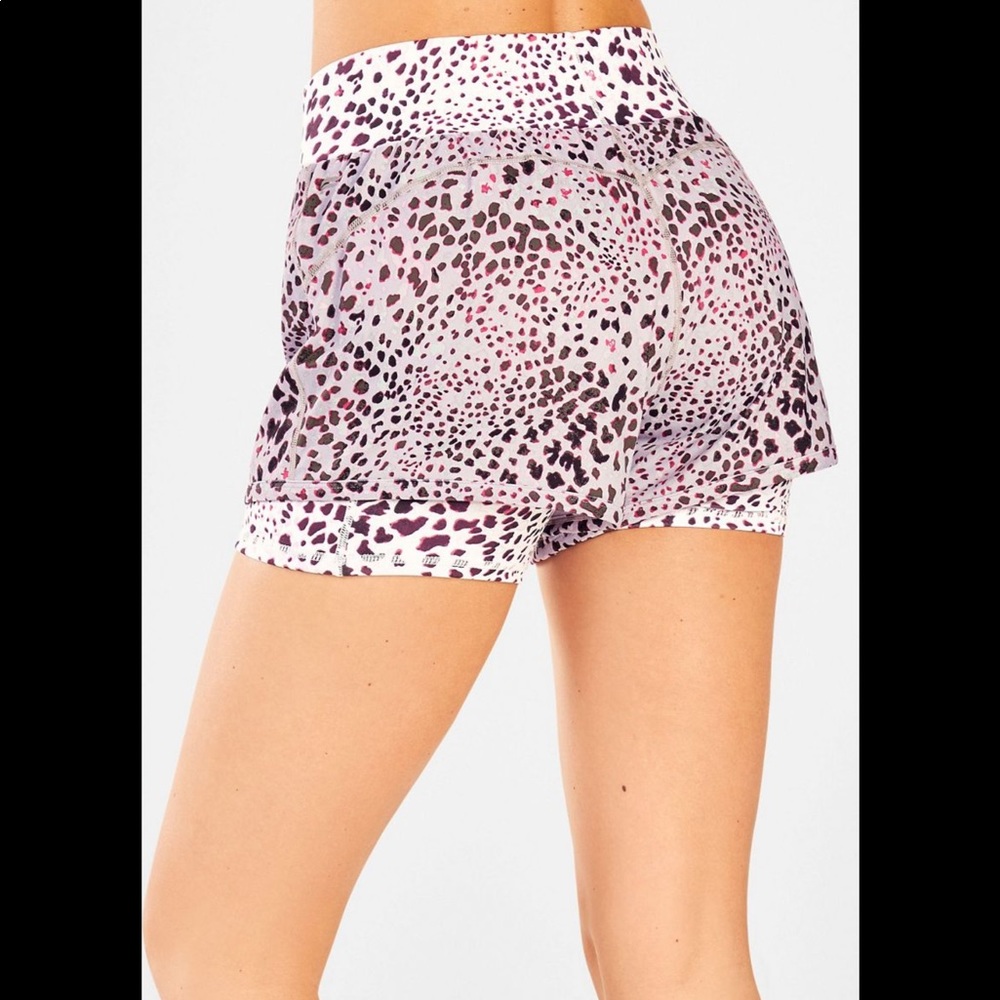 💞 NWT Fabletics Olesia spotted orchid grey shorts Pickleball Runner